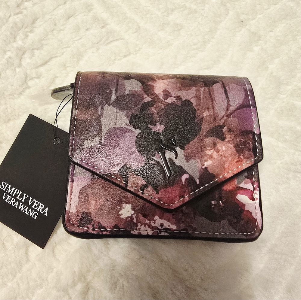 Simply Vera Vera Wang Small Women's 4 Card Slot Wallet. Floral